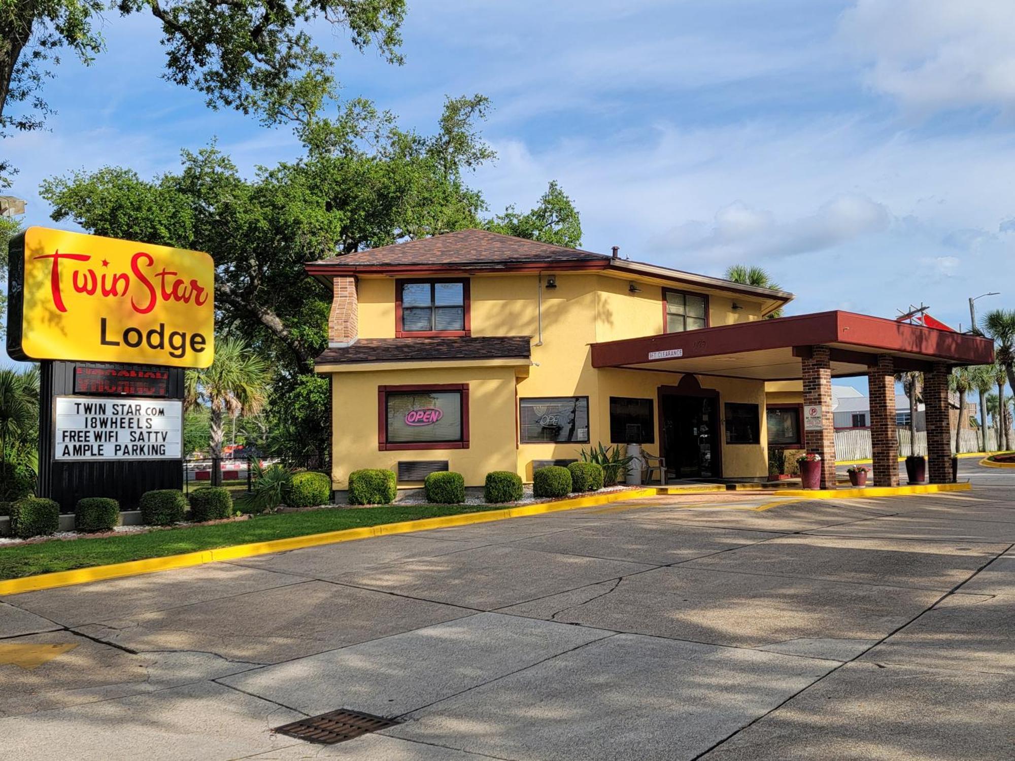 Twin Star Lodge 빌럭시 외부 사진